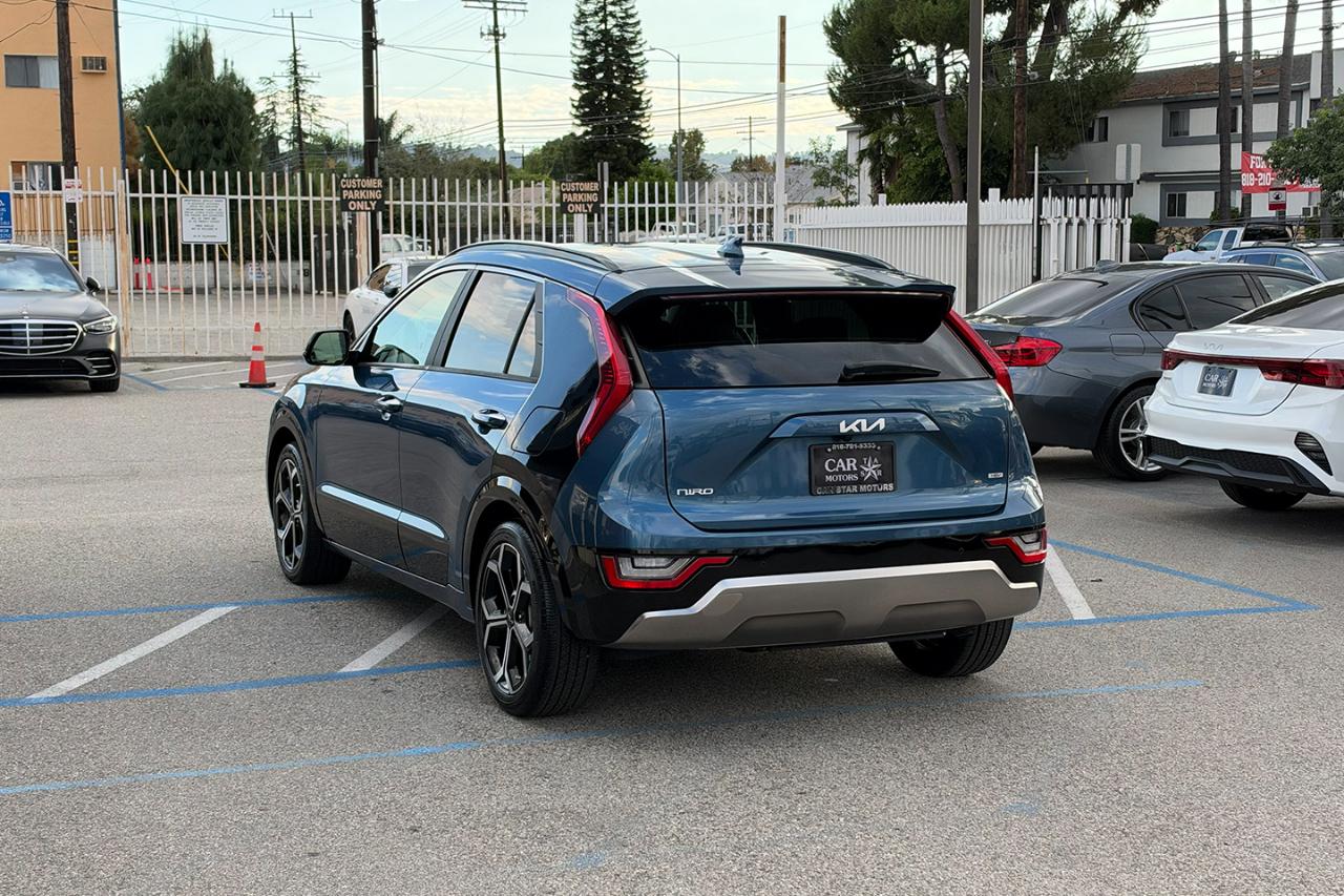 Kia Niro SX 2024