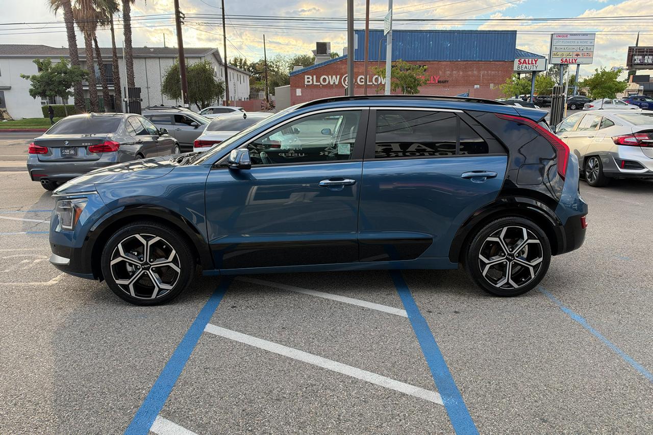 Kia Niro SX 2024