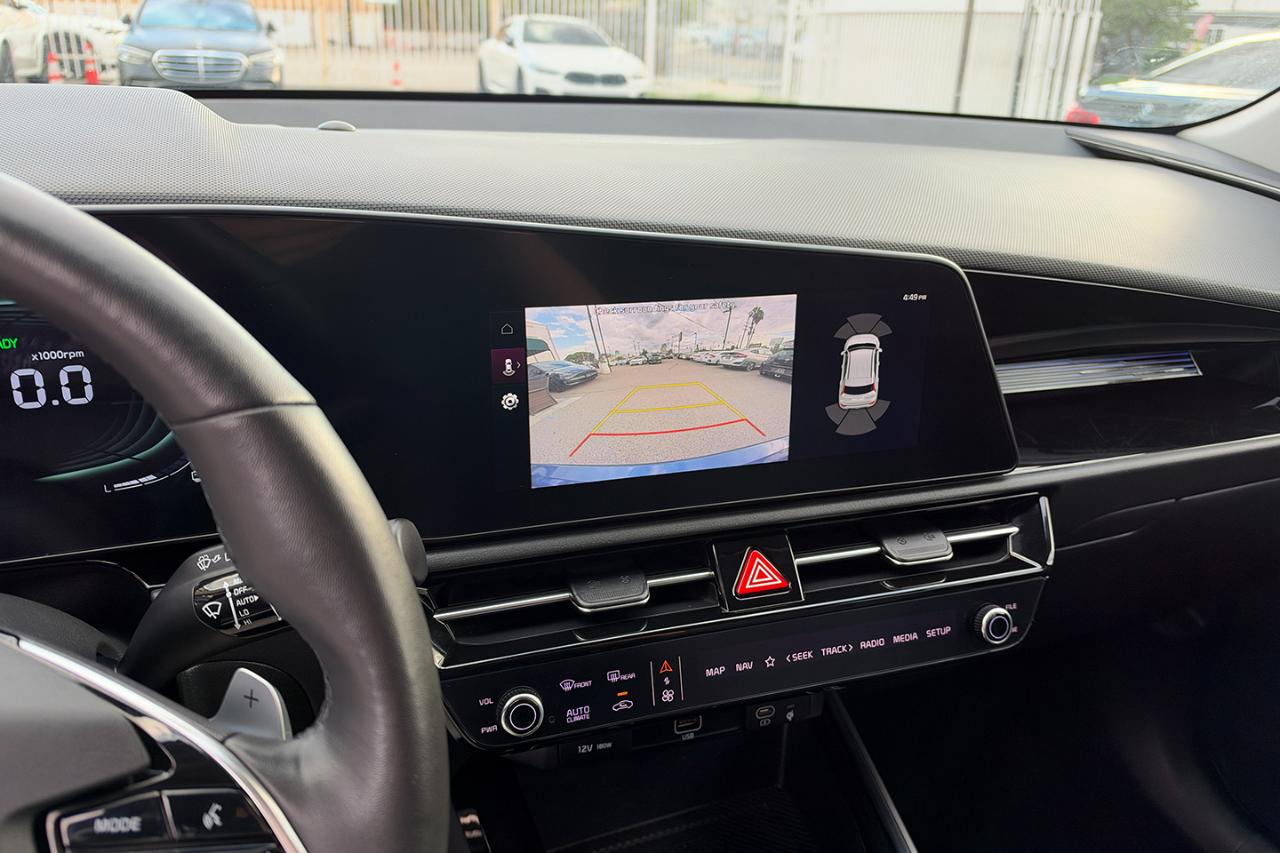 Kia Niro SX 2024