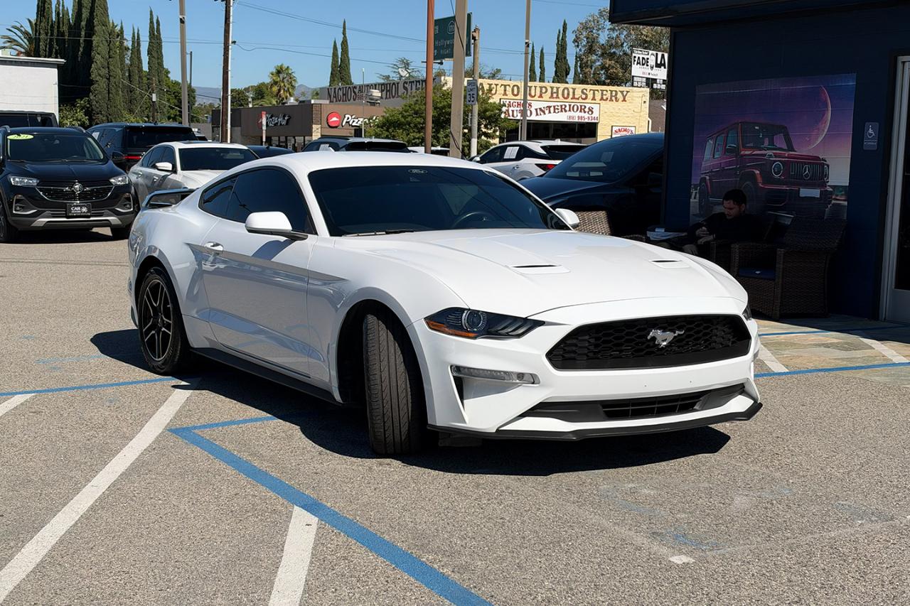 Ford Mustang EcoBoost Coupe 2021
