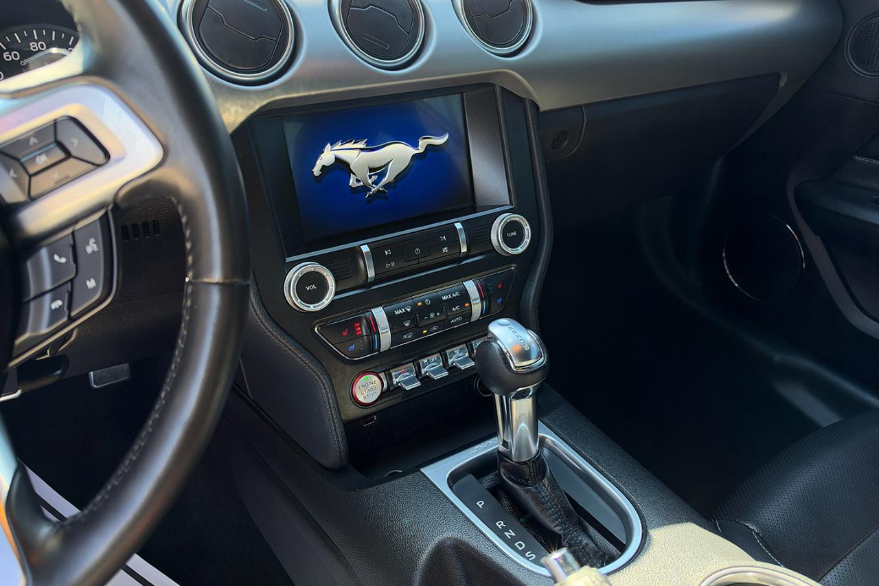 Ford Mustang EcoBoost Coupe 2021