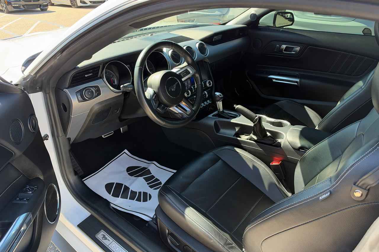 Ford Mustang EcoBoost Coupe 2021