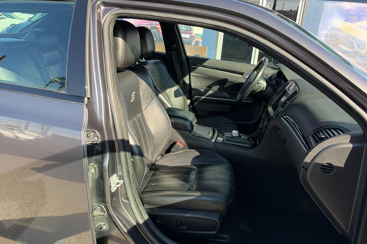 Chrysler 300 S V6 2022