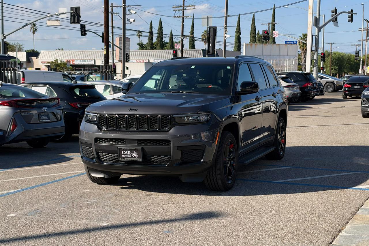 Jeep Grand Cherokee L Laredo 4WD 2025