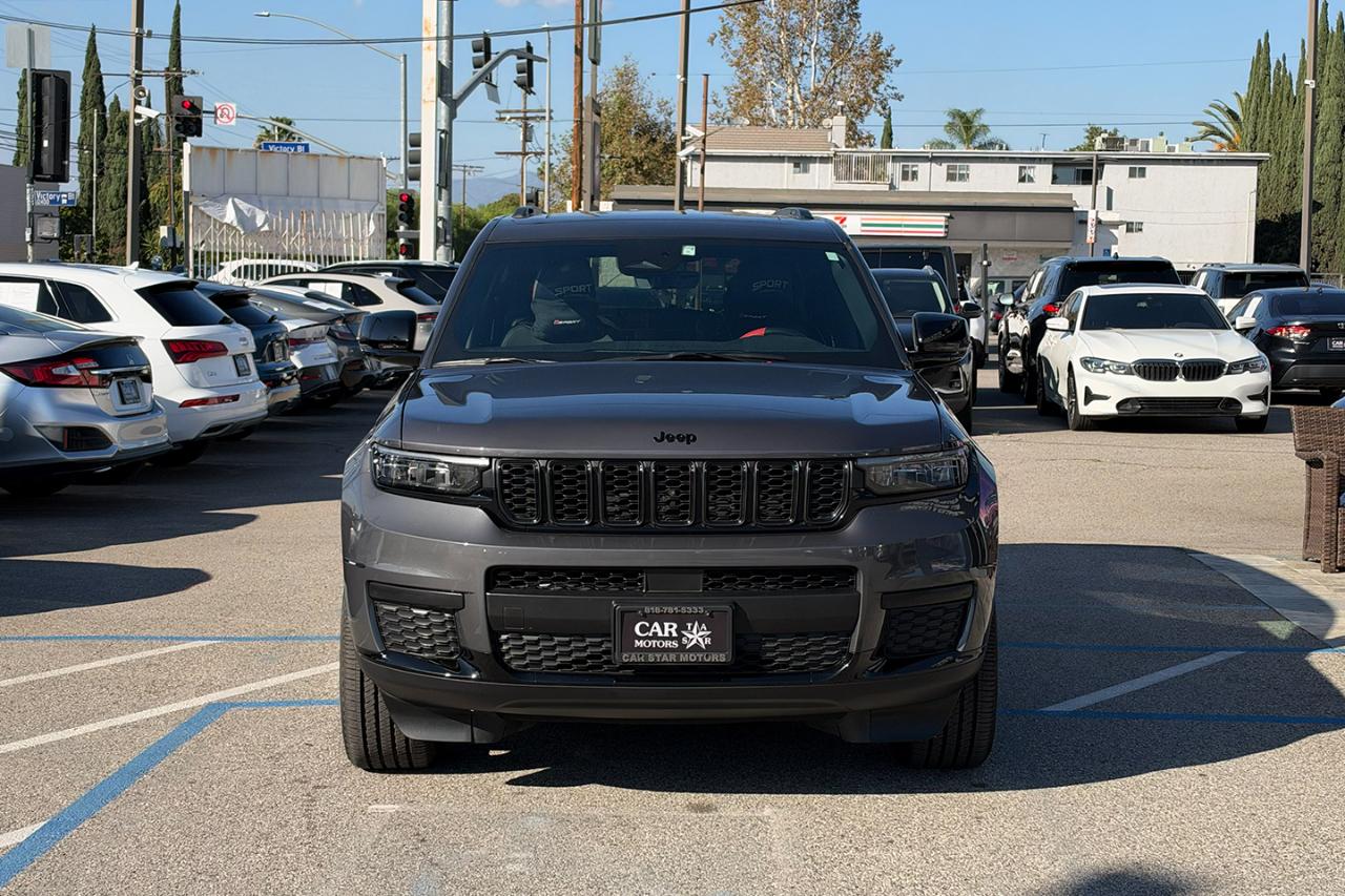 Jeep Grand Cherokee L Laredo 4WD 2025