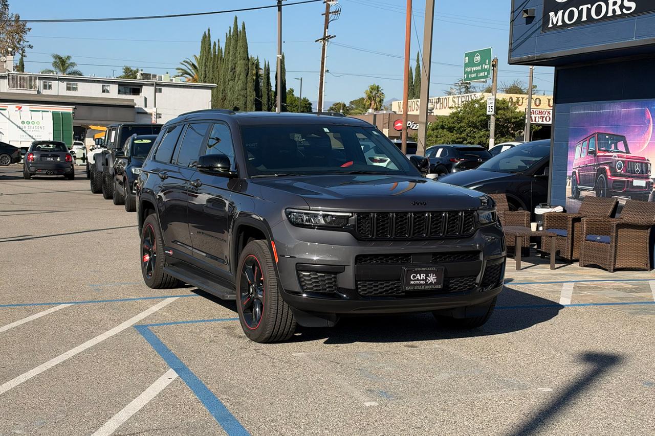 Jeep Grand Cherokee L Laredo 4WD 2025
