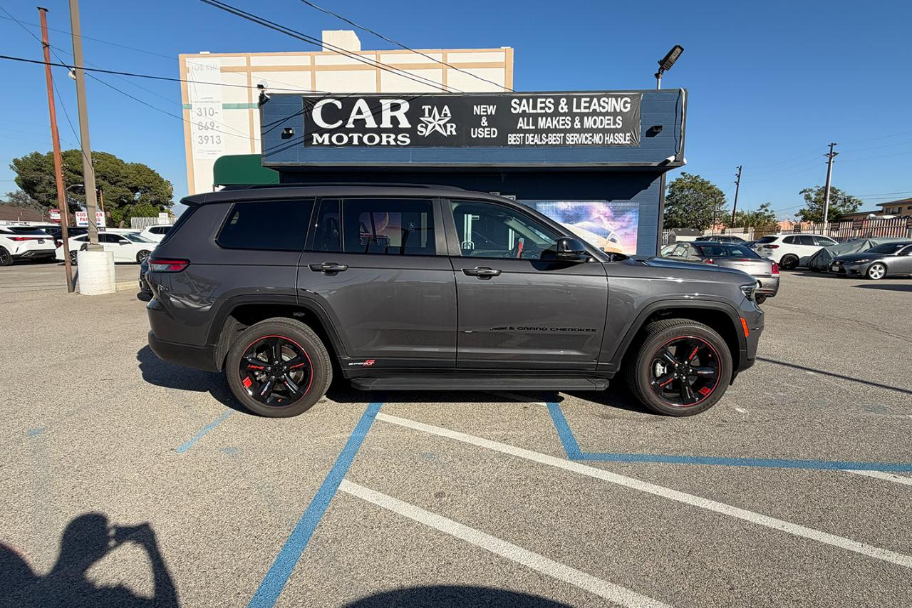 Jeep Grand Cherokee L Laredo 4WD 2025