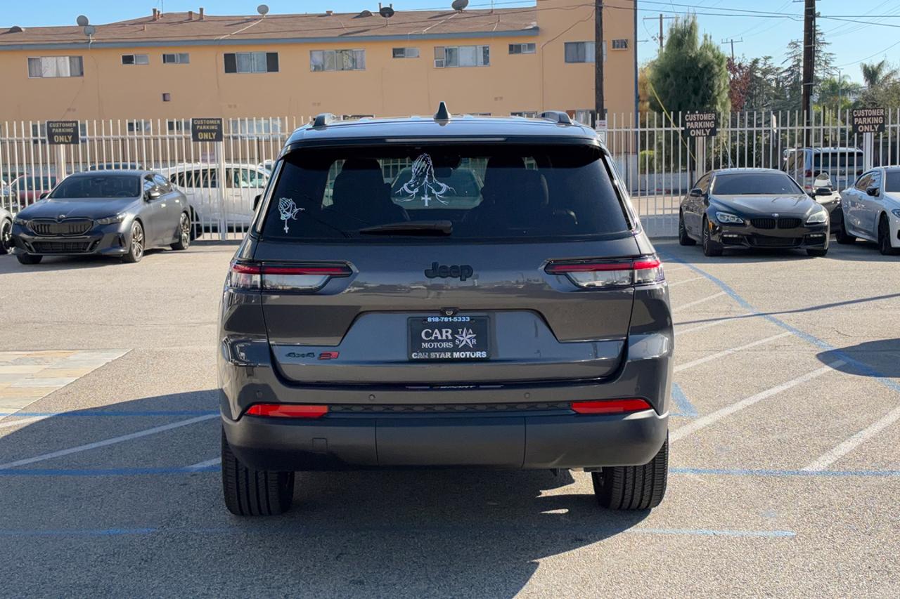 Jeep Grand Cherokee L Laredo 4WD 2025