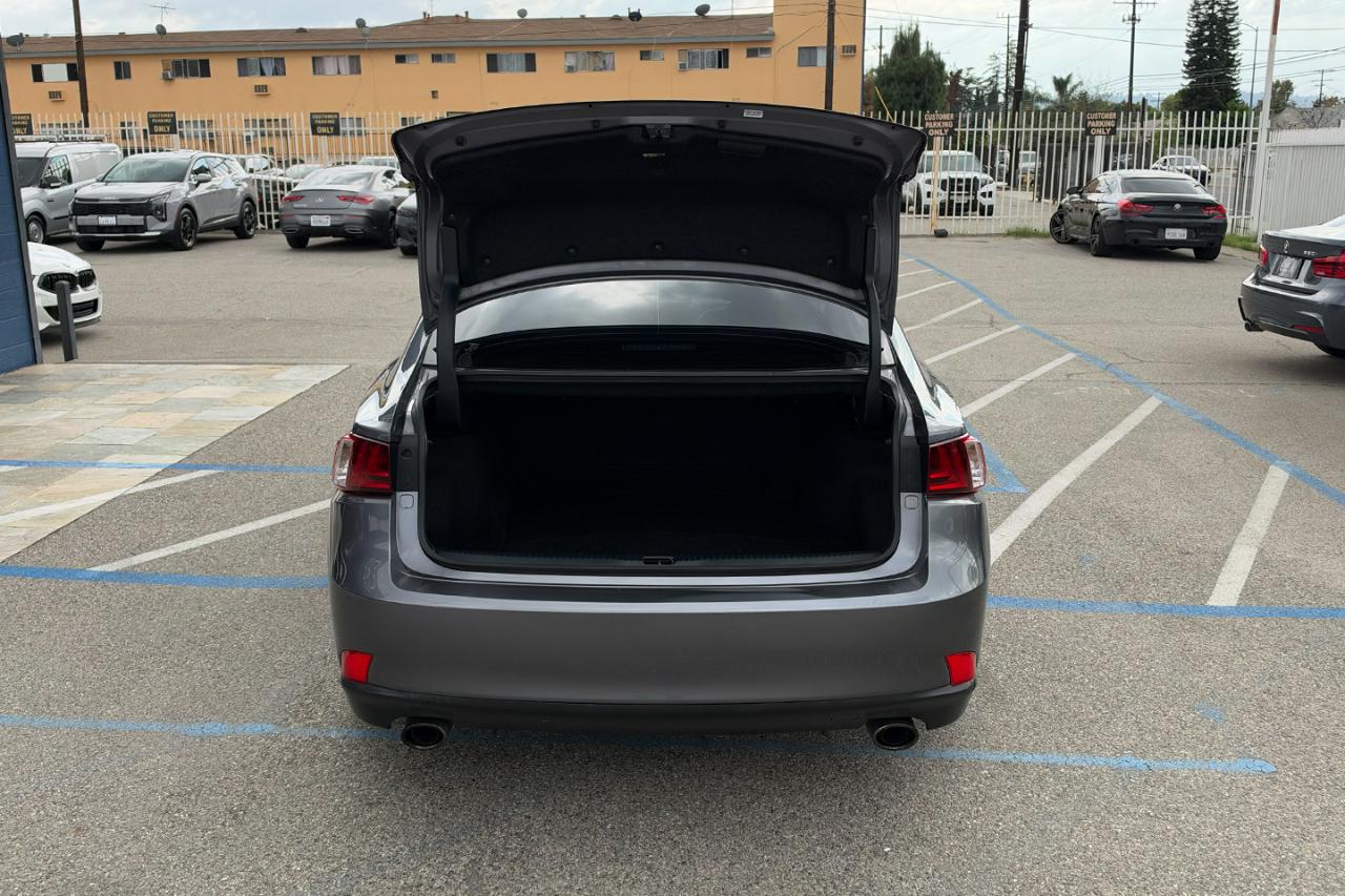Lexus IS 250 RWD 2014