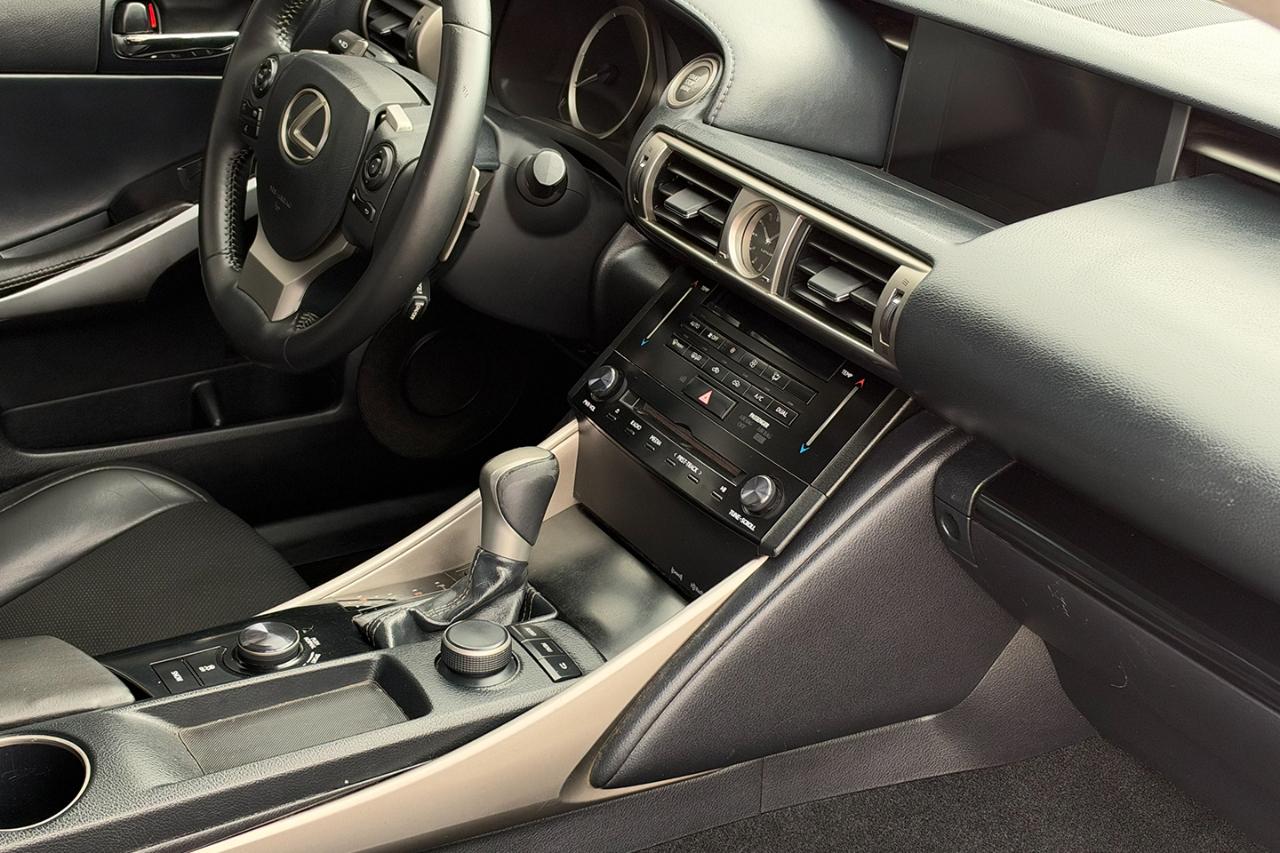 Lexus IS 250 RWD 2014