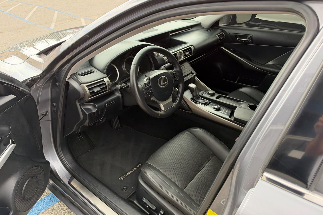 Lexus IS 250 RWD 2014