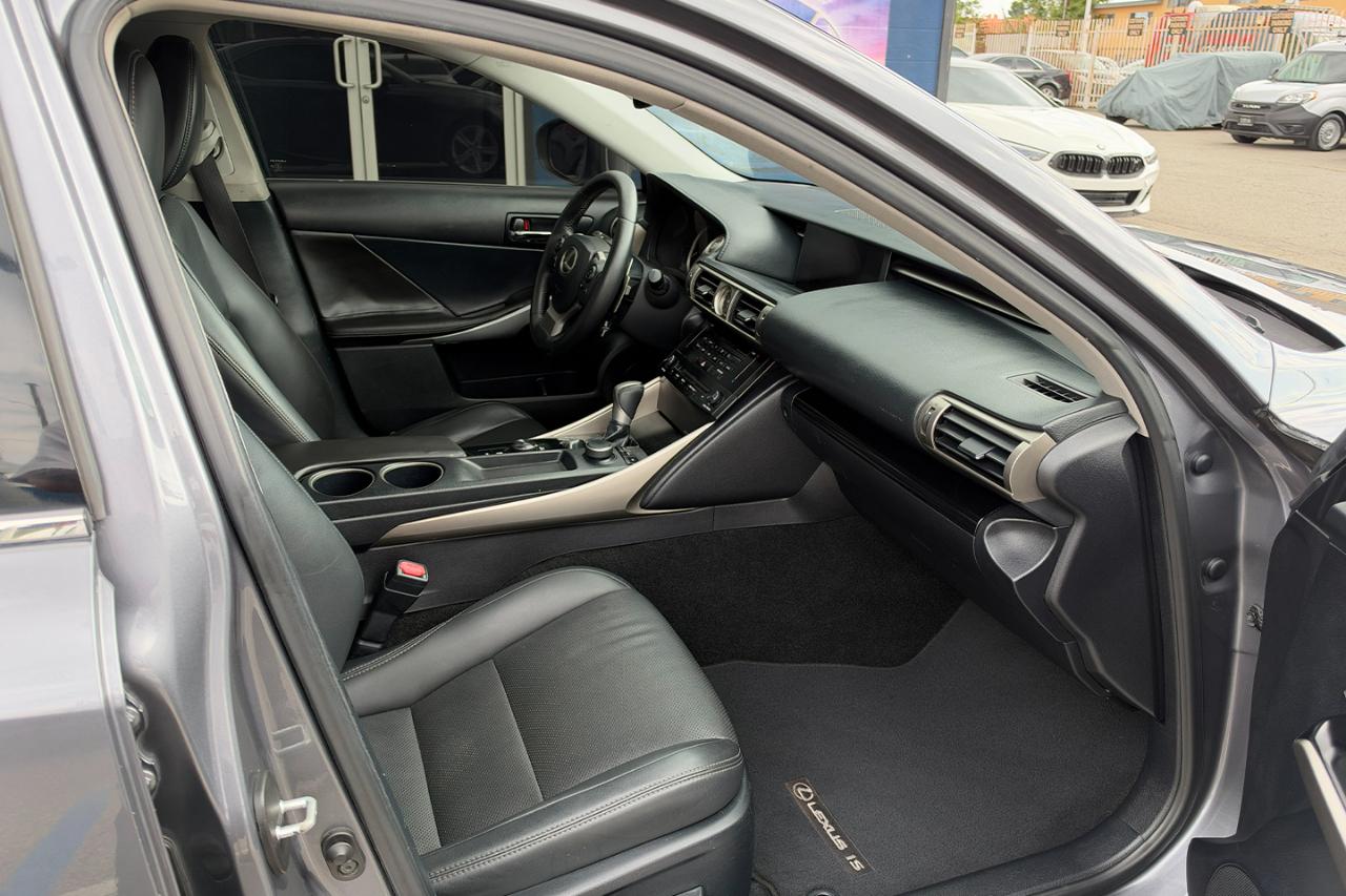 Lexus IS 250 RWD 2014