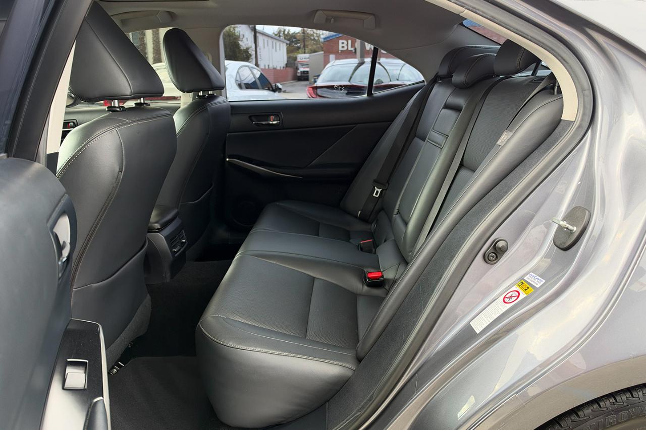 Lexus IS 250 RWD 2014