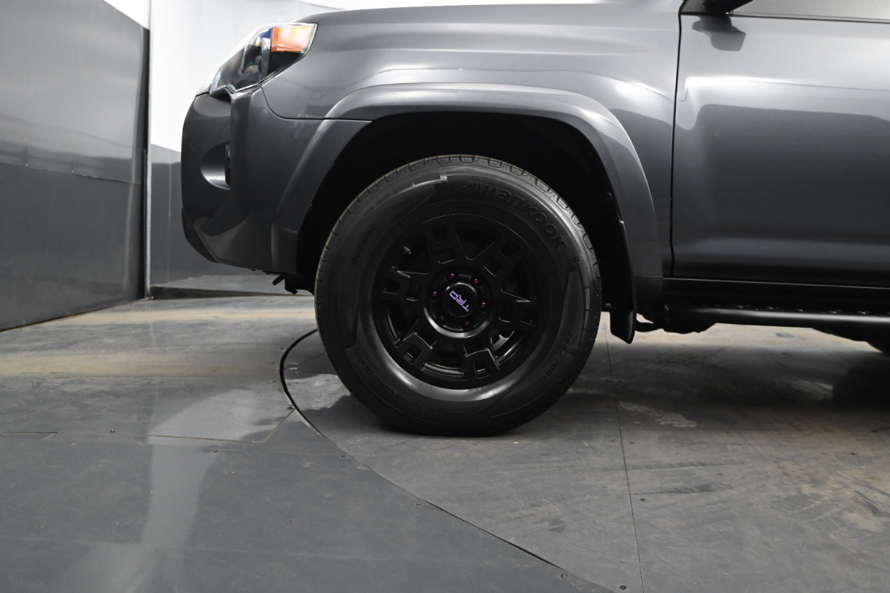 Toyota 4Runner SR5 4WD (Natl) 2018