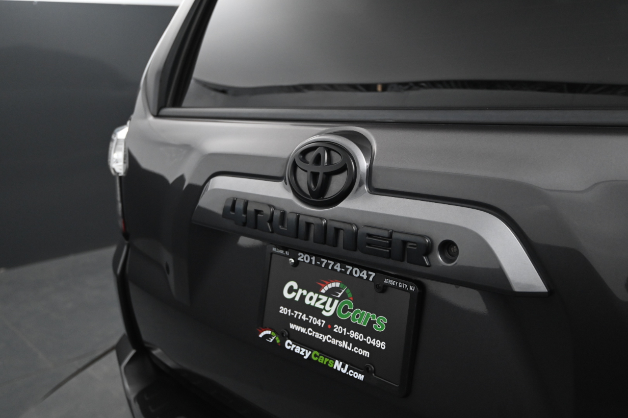 Toyota 4Runner SR5 4WD (Natl) 2018