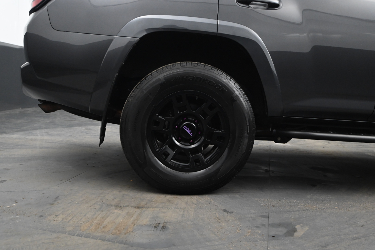 Toyota 4Runner SR5 4WD (Natl) 2018