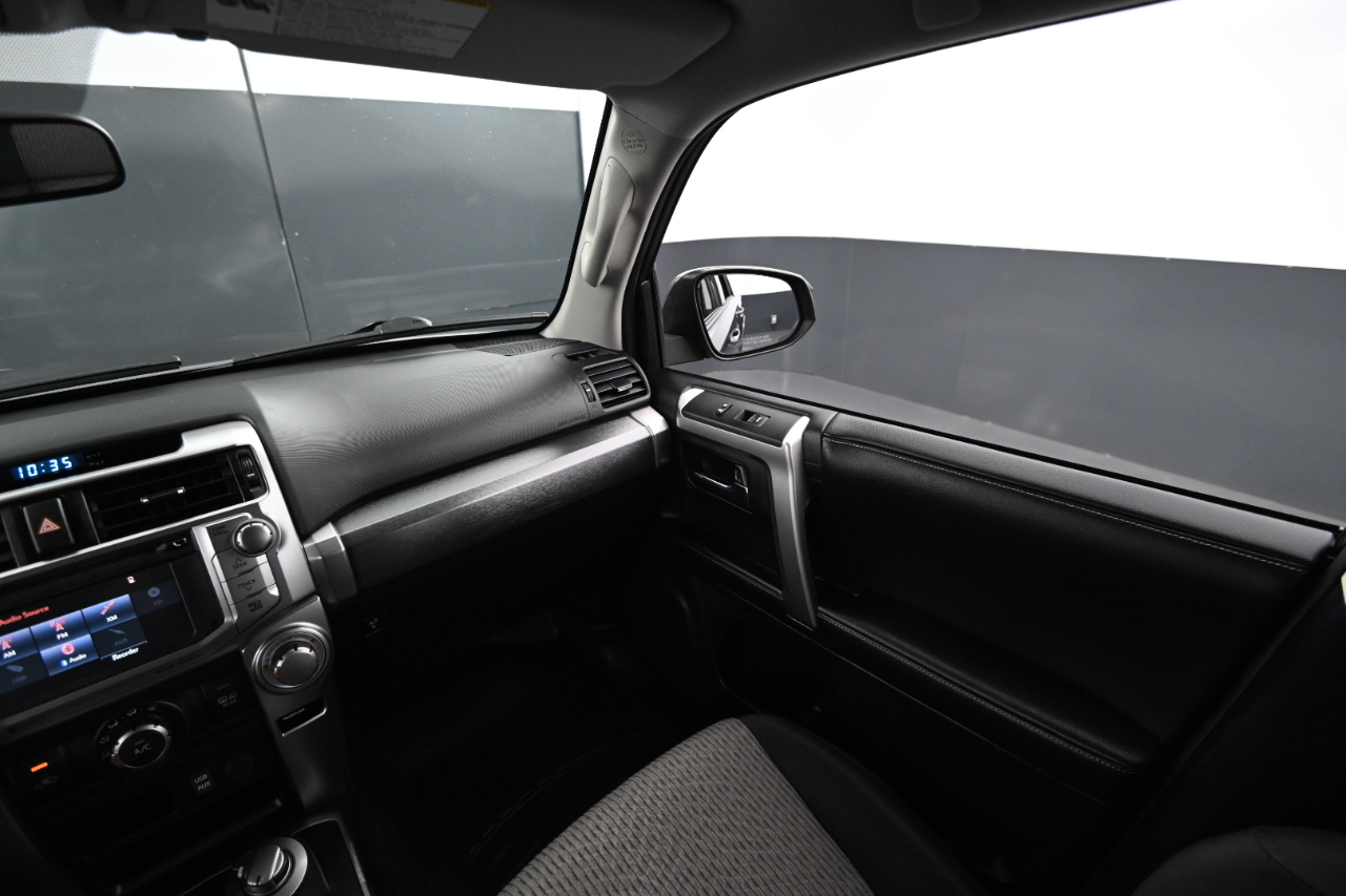 Toyota 4Runner SR5 4WD (Natl) 2018