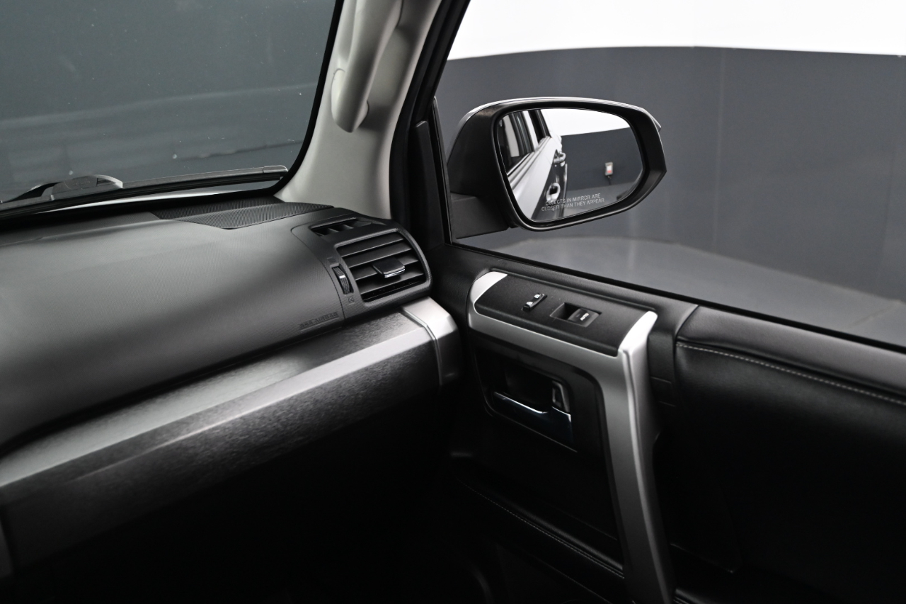 Toyota 4Runner SR5 4WD (Natl) 2018