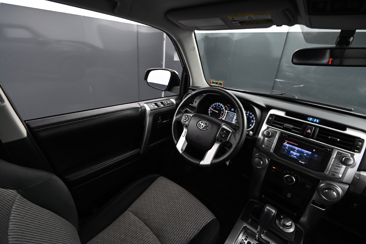 Toyota 4Runner SR5 4WD (Natl) 2018