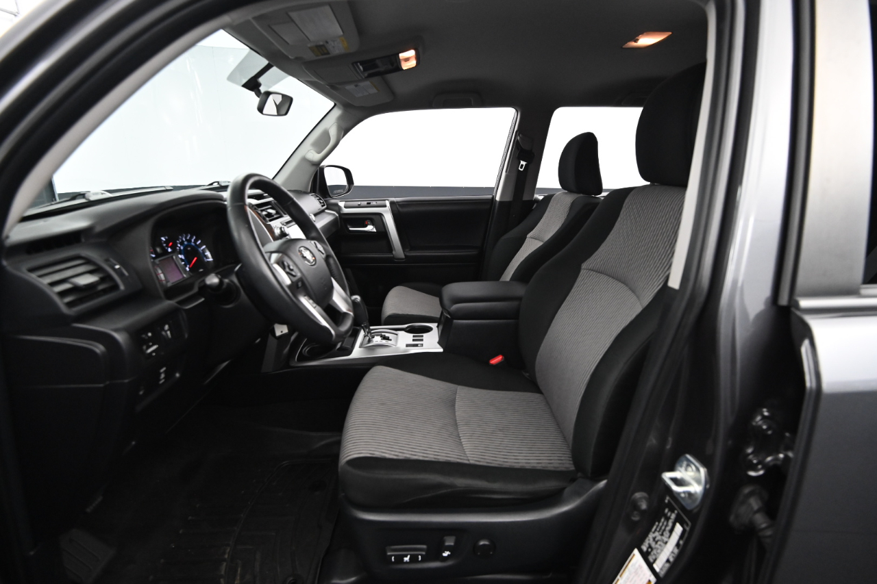 Toyota 4Runner SR5 4WD (Natl) 2018