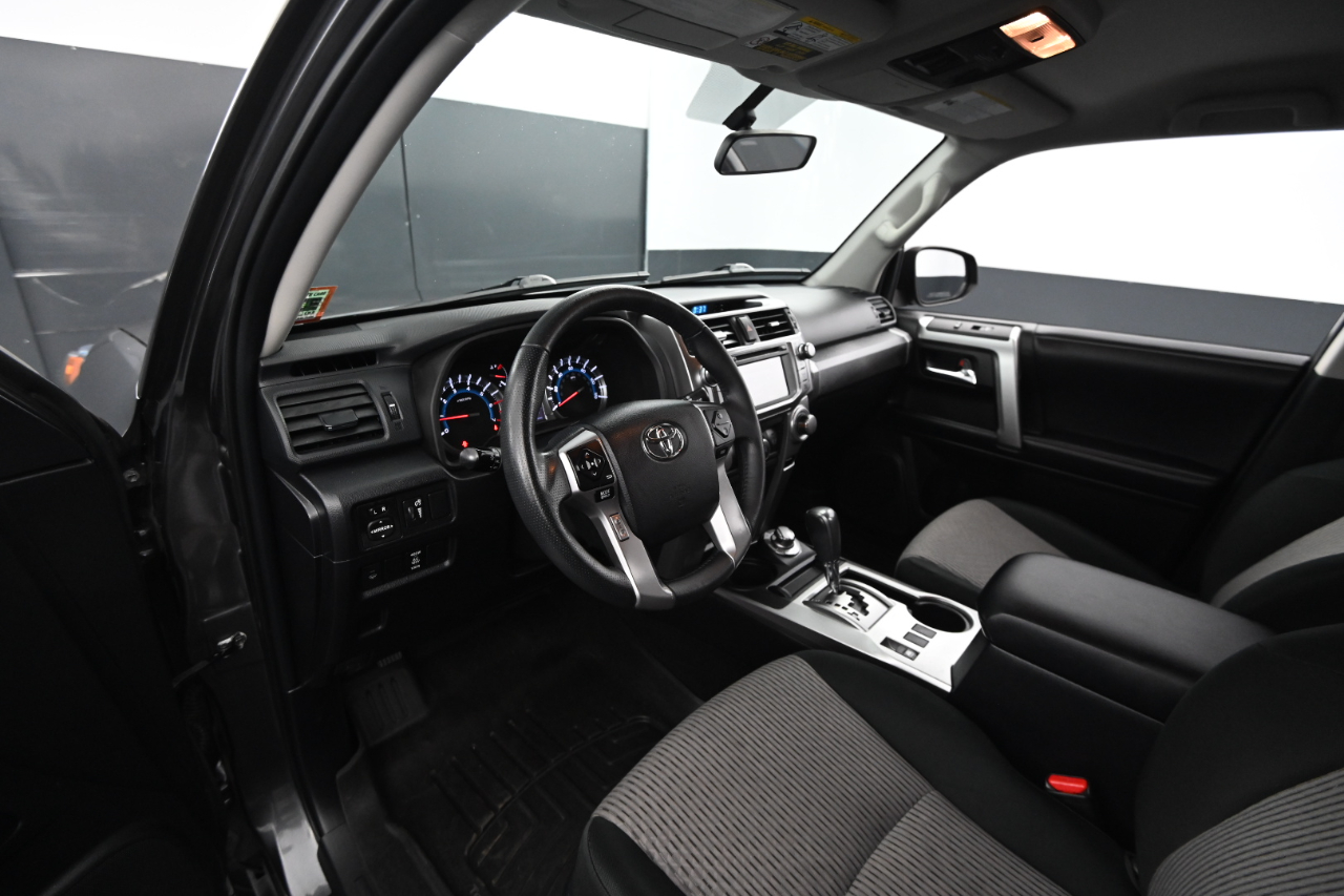 Toyota 4Runner SR5 4WD (Natl) 2018