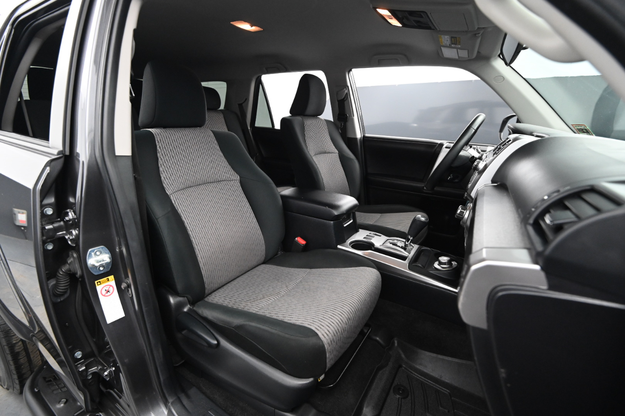 Toyota 4Runner SR5 4WD (Natl) 2018