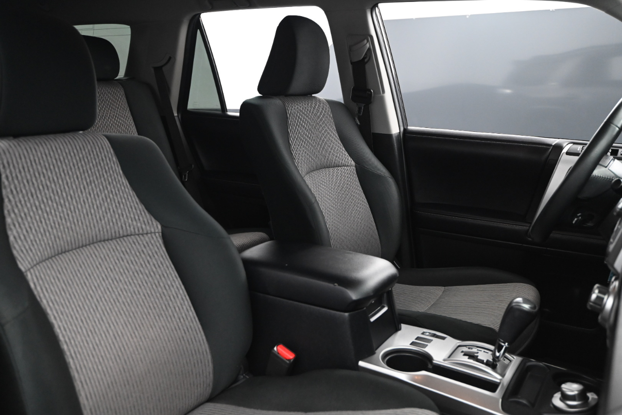 Toyota 4Runner SR5 4WD (Natl) 2018