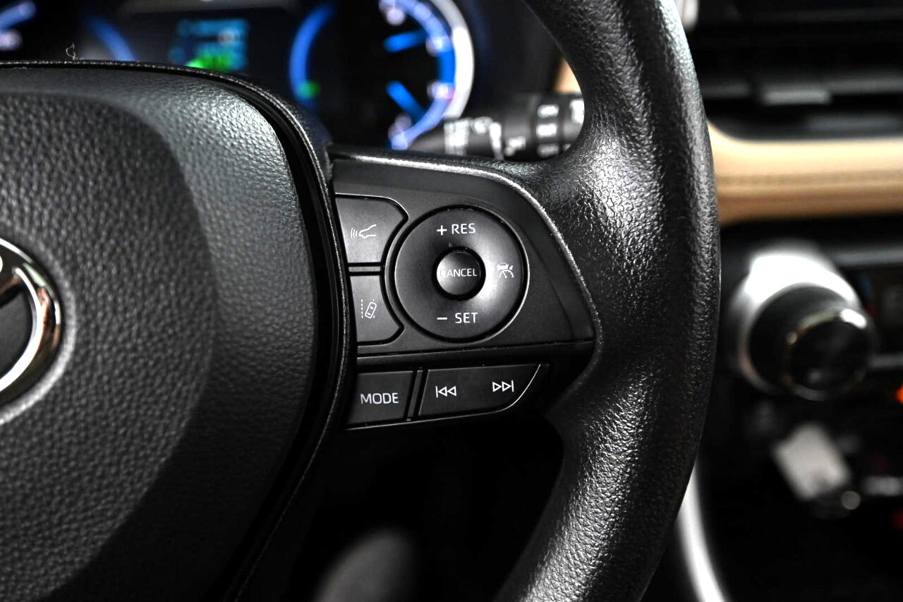 2023 Toyota RAV4 Hybrid XLE photo 30