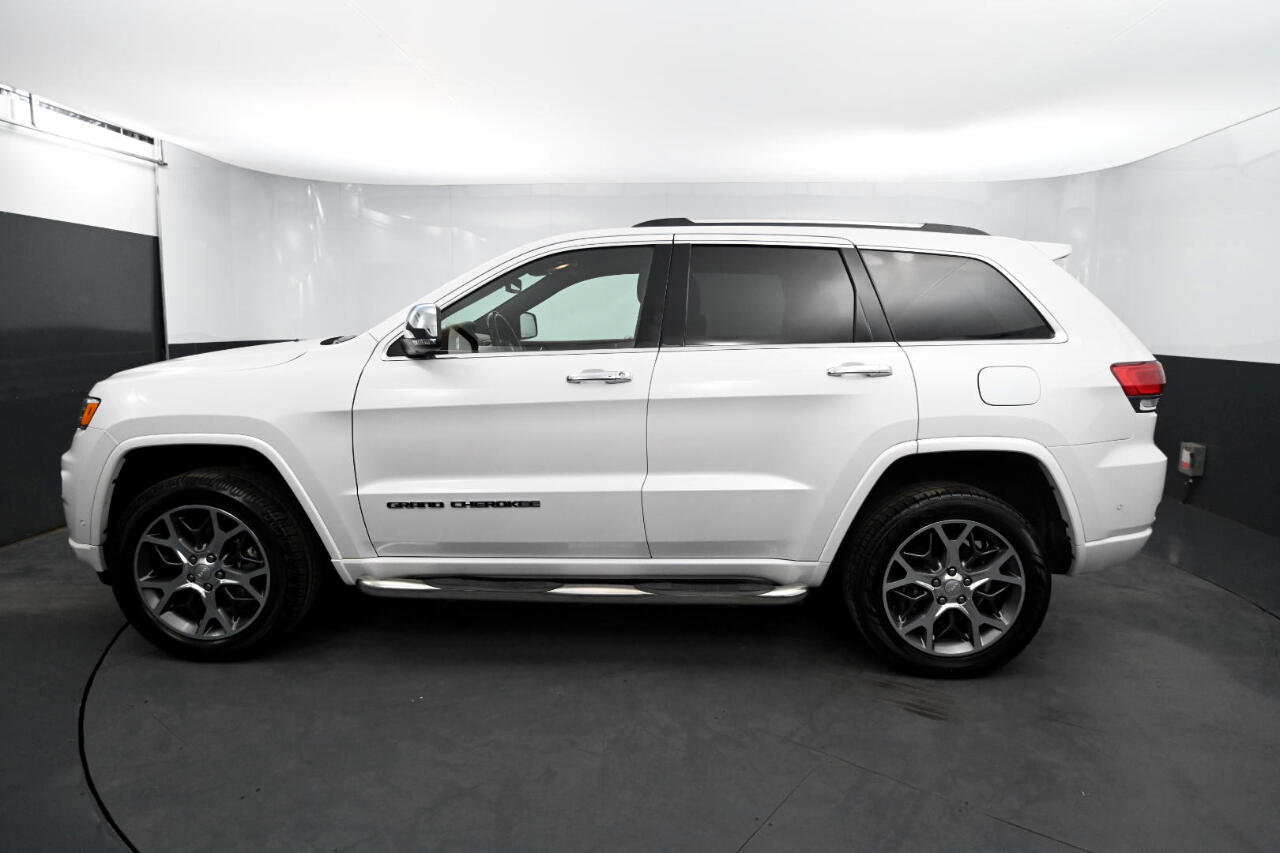 2021 Jeep Grand Cherokee Overland photo 2