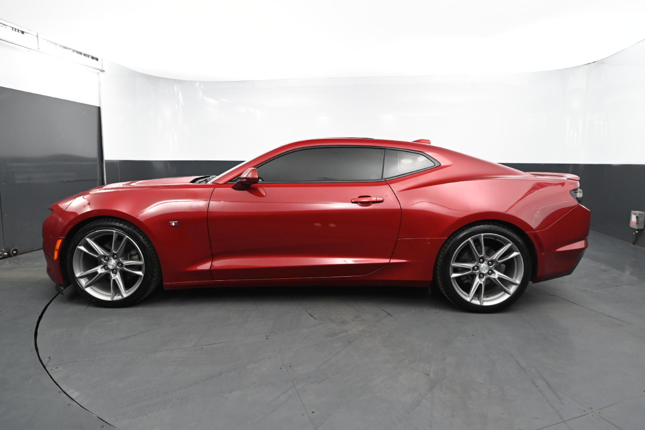 2020 Chevrolet Camaro 2LT Coupe photo 2