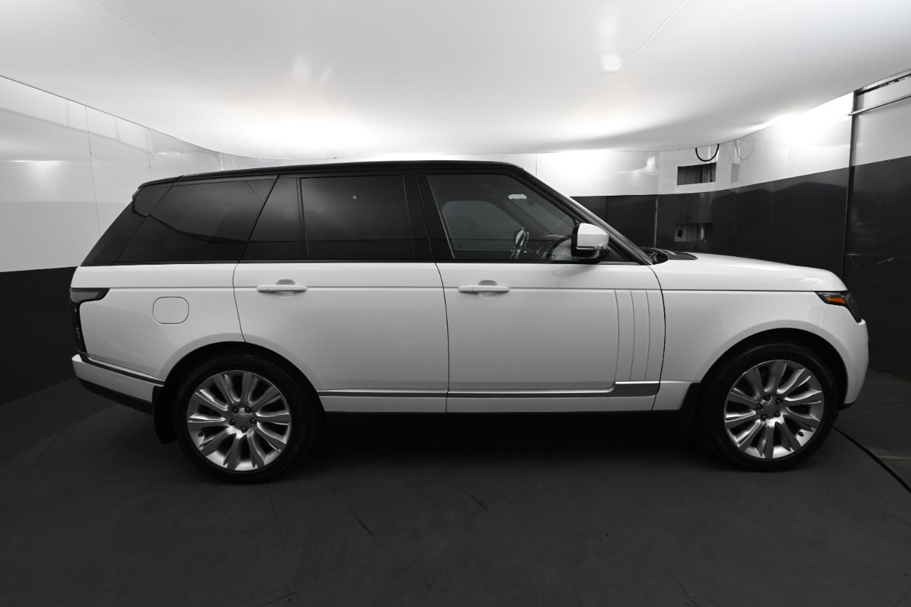 2016 Land Rover Range Rover SuperCharged photo 6