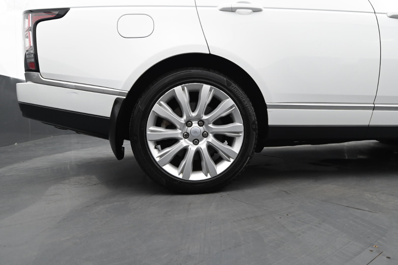 2016 Land Rover Range Rover SuperCharged photo 14