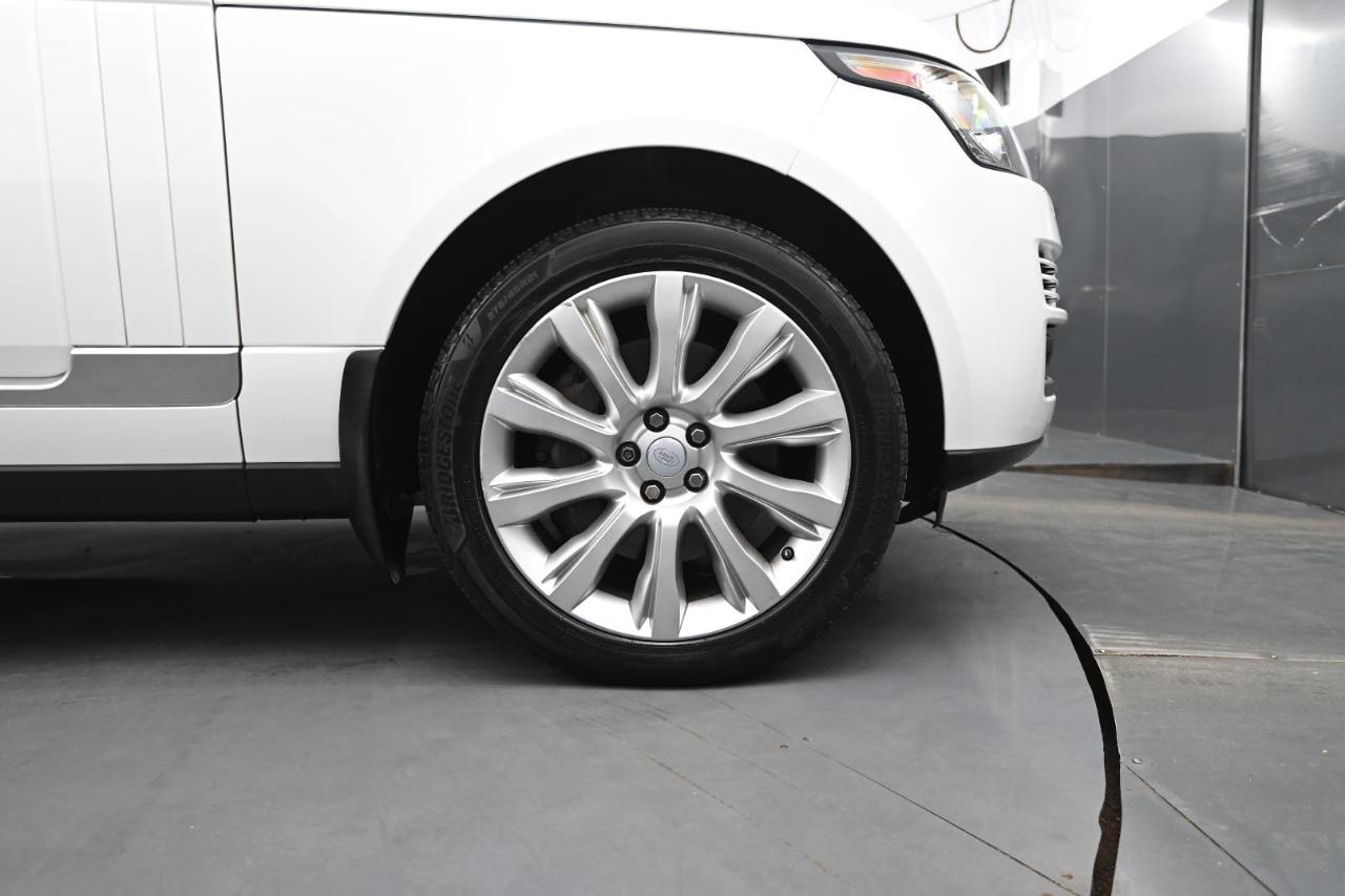 2016 Land Rover Range Rover SuperCharged photo 15