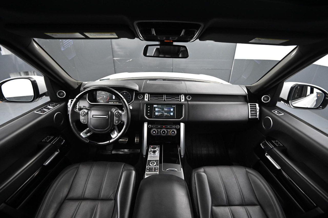 2016 Land Rover Range Rover SuperCharged photo 16