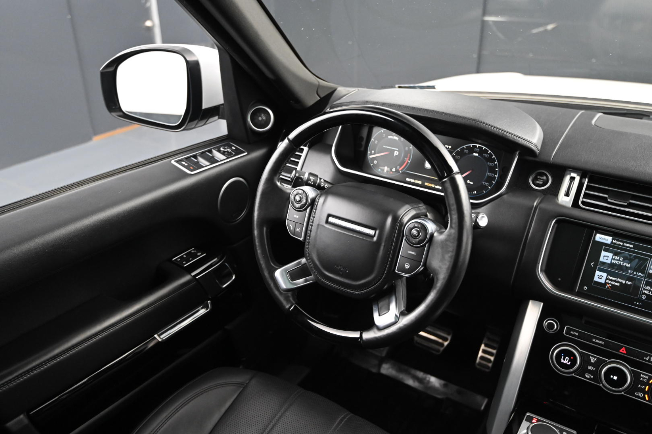 2016 Land Rover Range Rover SuperCharged photo 19