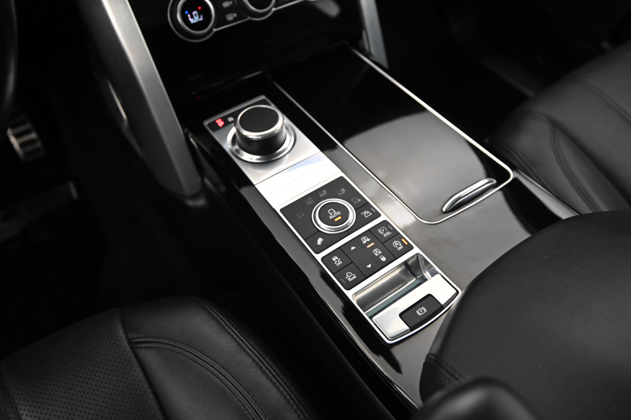 2016 Land Rover Range Rover SuperCharged photo 20