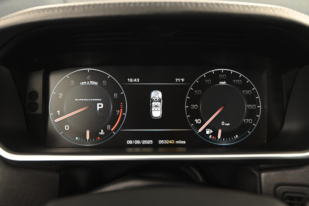 2016 Land Rover Range Rover SuperCharged photo 24