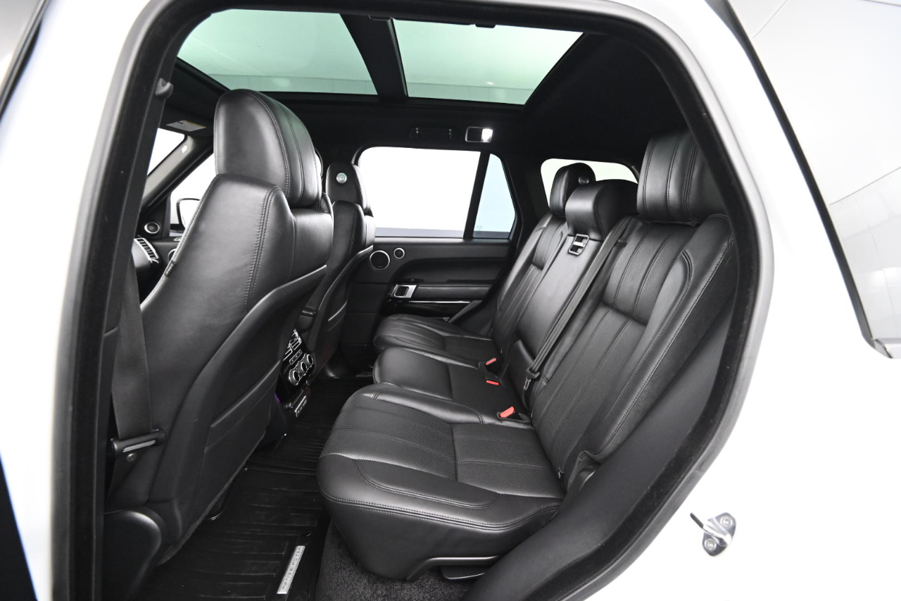 2016 Land Rover Range Rover SuperCharged photo 33