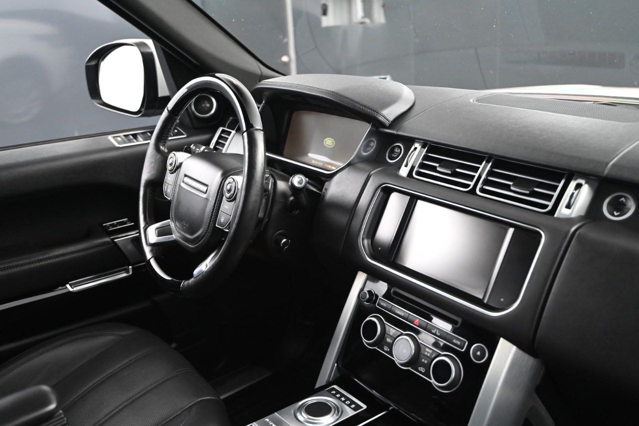 2016 Land Rover Range Rover SuperCharged photo 36