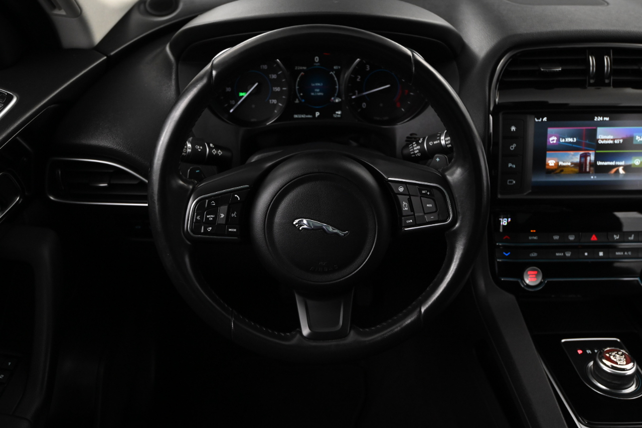 Jaguar F-Pace 25t Premium 2018 Jaguar F-Pace 25t Premium 2018