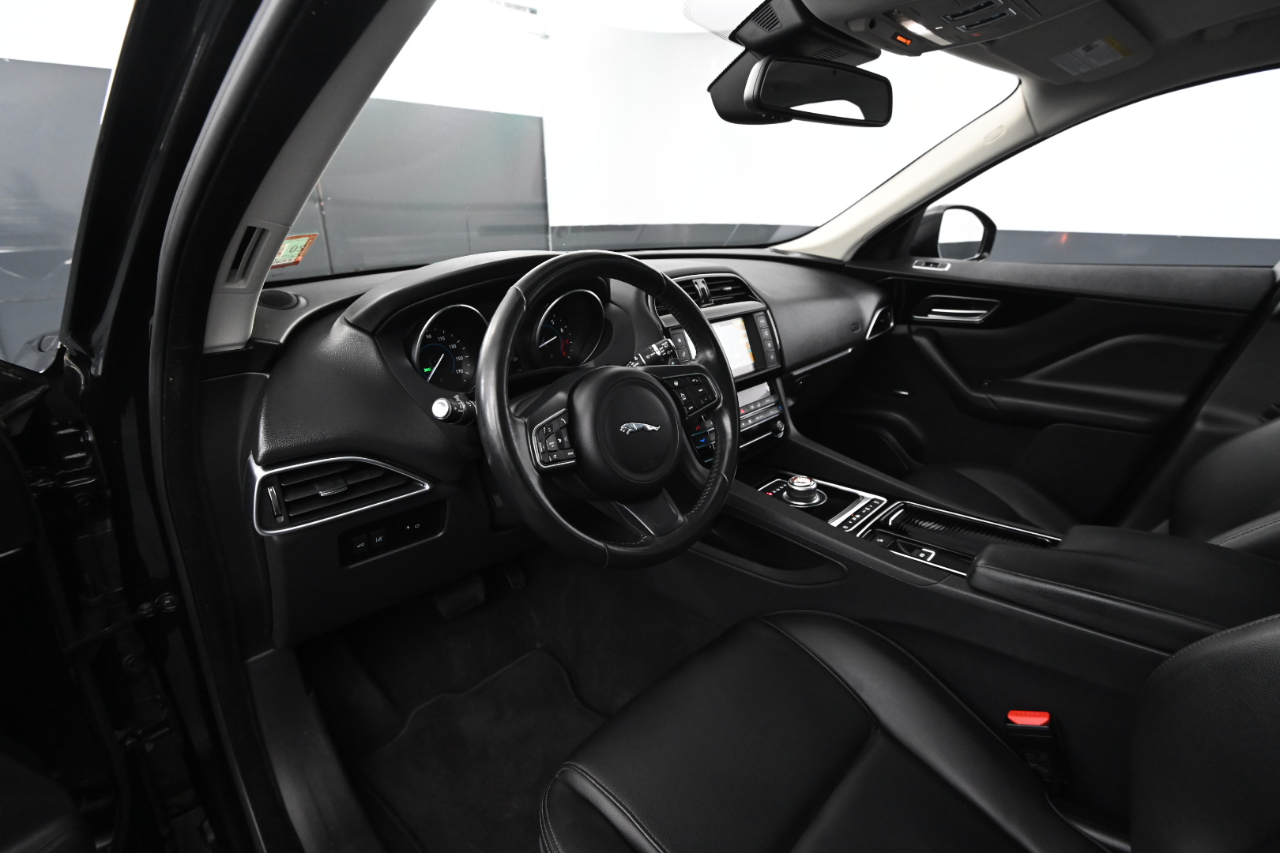 Jaguar F-Pace 25t Premium 2018 Jaguar F-Pace 25t Premium 2018