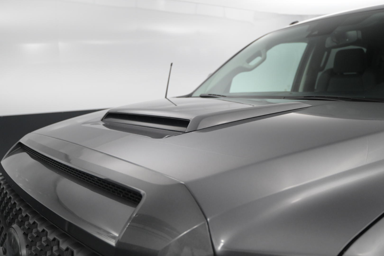 Toyota Tundra SR5 5.7L V8 CrewMax 4WD 2018 Toyota Tundra SR5 5.7L V8 CrewMax 4WD 2018