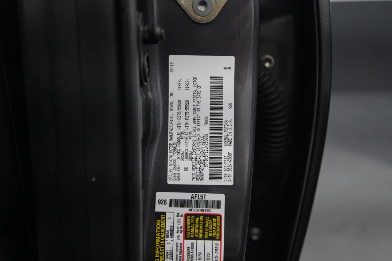 Toyota Tundra SR5 5.7L V8 CrewMax 4WD 2018 Toyota Tundra SR5 5.7L V8 CrewMax 4WD 2018