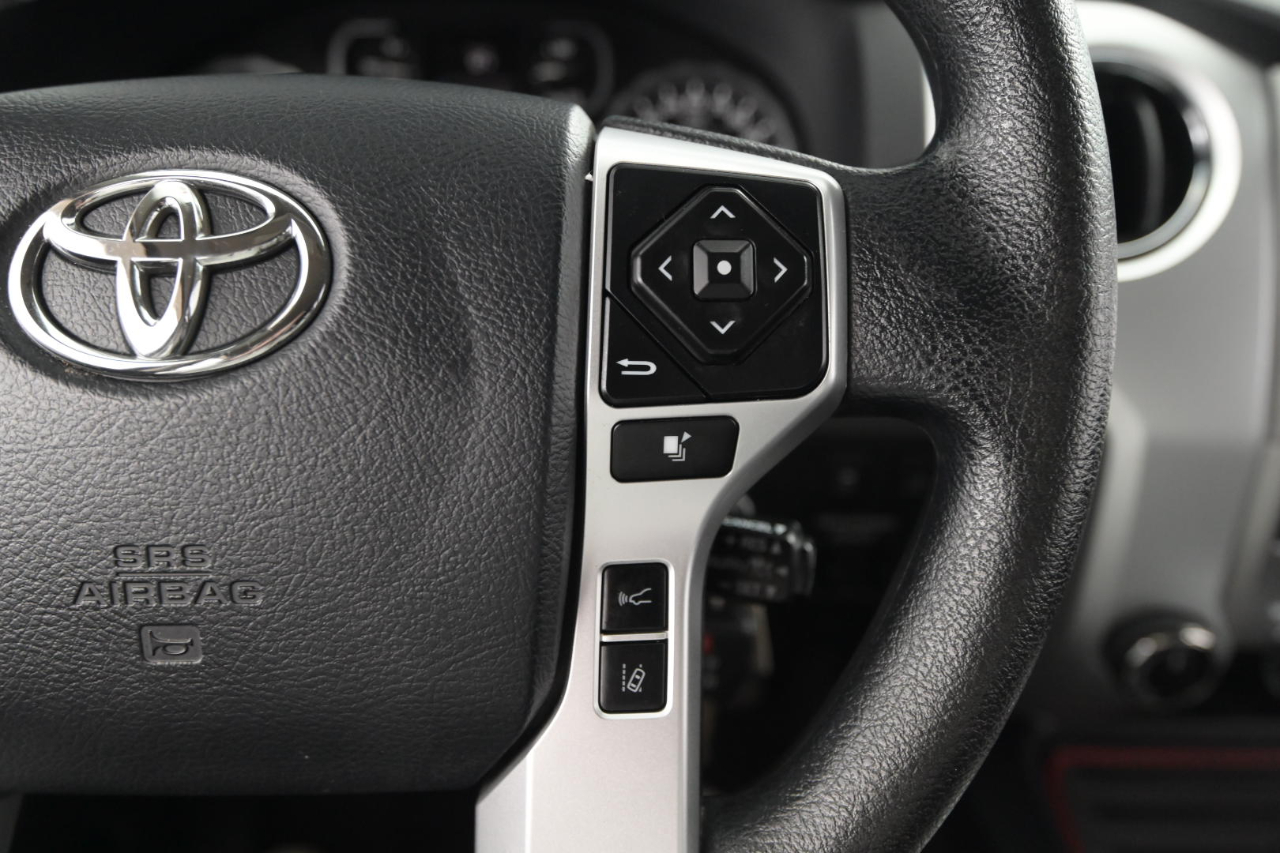 Toyota Tundra SR5 5.7L V8 CrewMax 4WD 2018 Toyota Tundra SR5 5.7L V8 CrewMax 4WD 2018