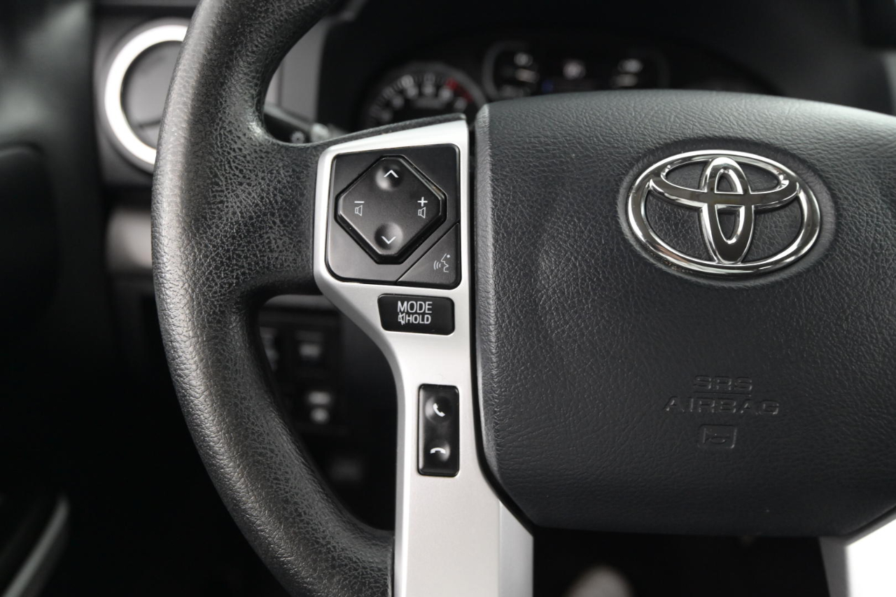 Toyota Tundra SR5 5.7L V8 CrewMax 4WD 2018 Toyota Tundra SR5 5.7L V8 CrewMax 4WD 2018