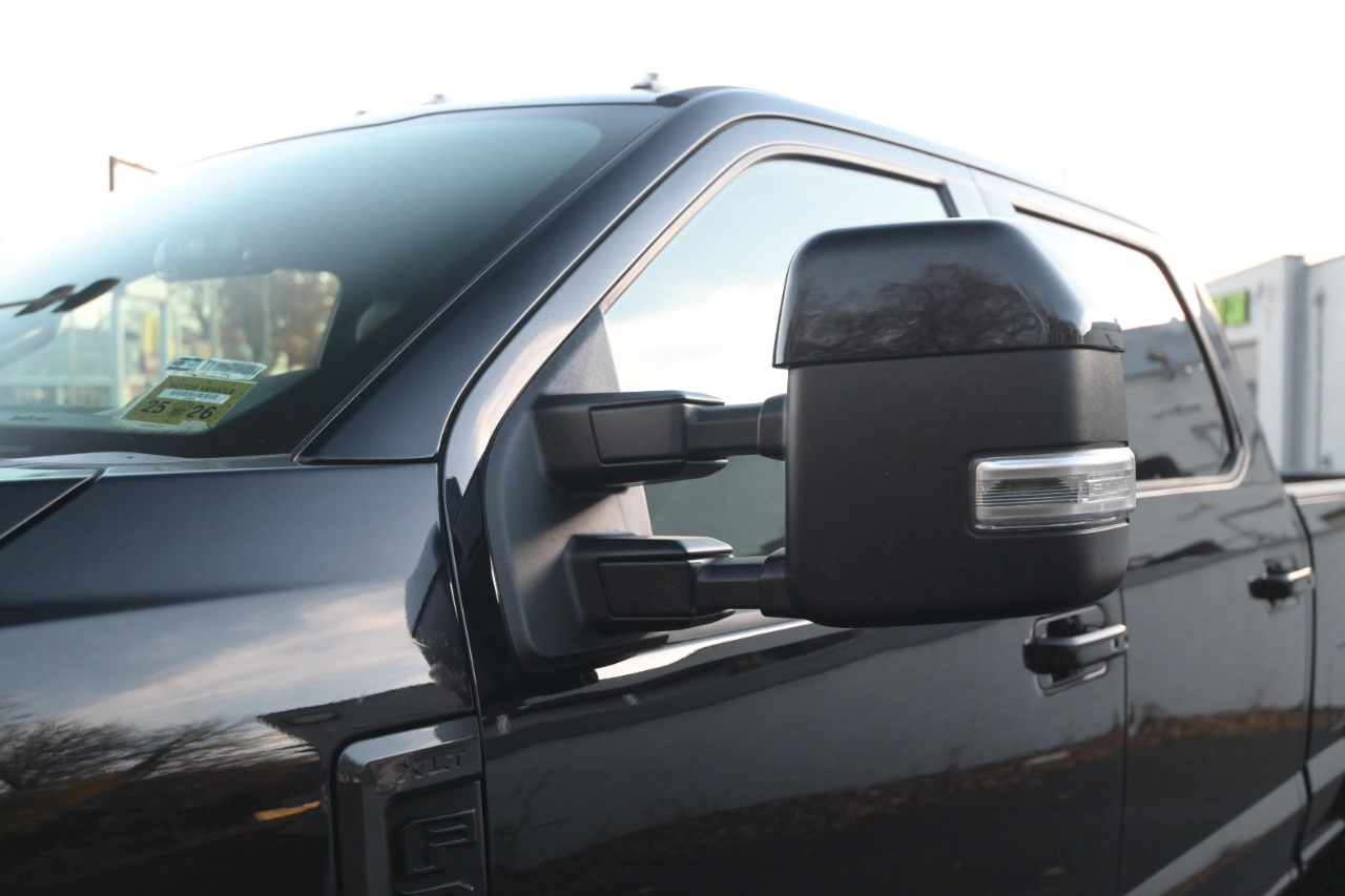 Ford F-250 SD XLT 4WD Crew Cab 8' Box 2021