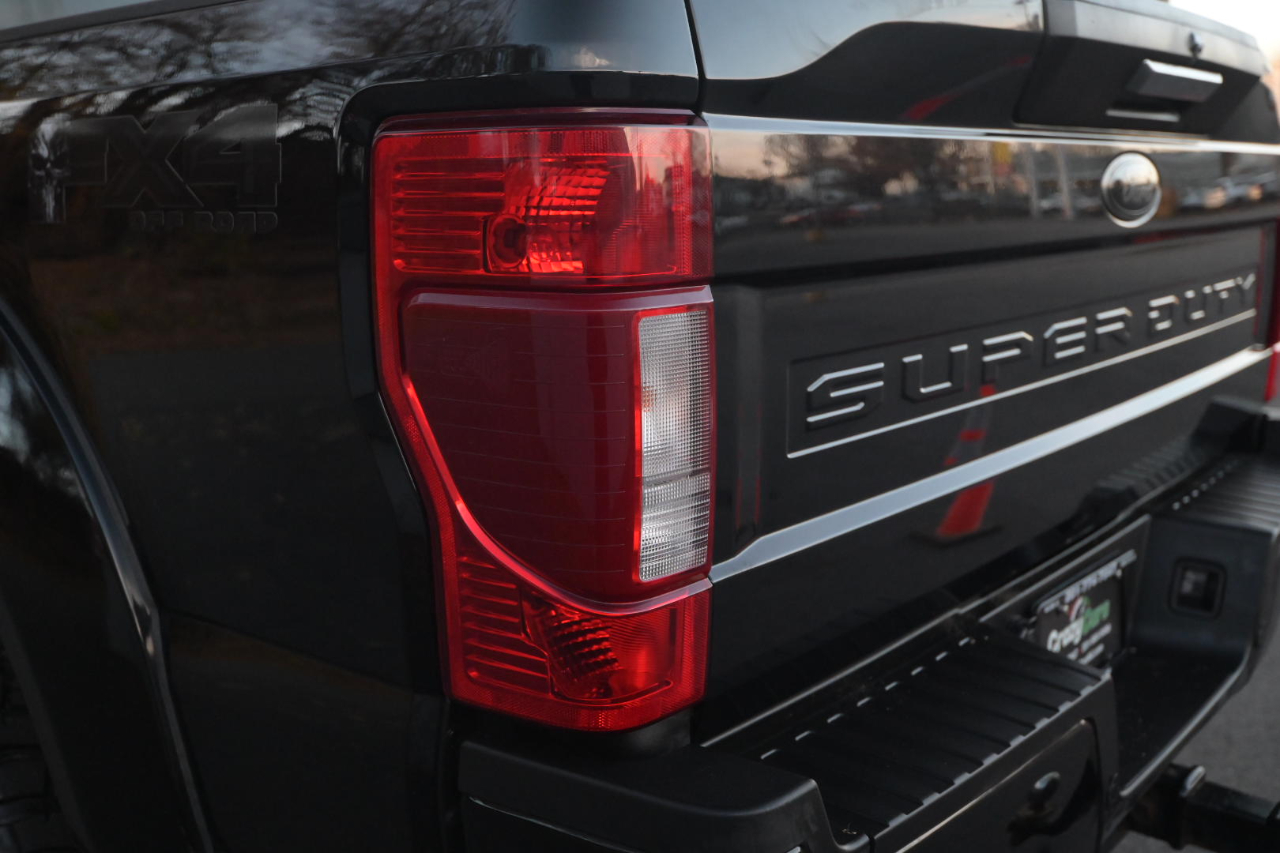 Ford F-250 SD XLT 4WD Crew Cab 8' Box 2021