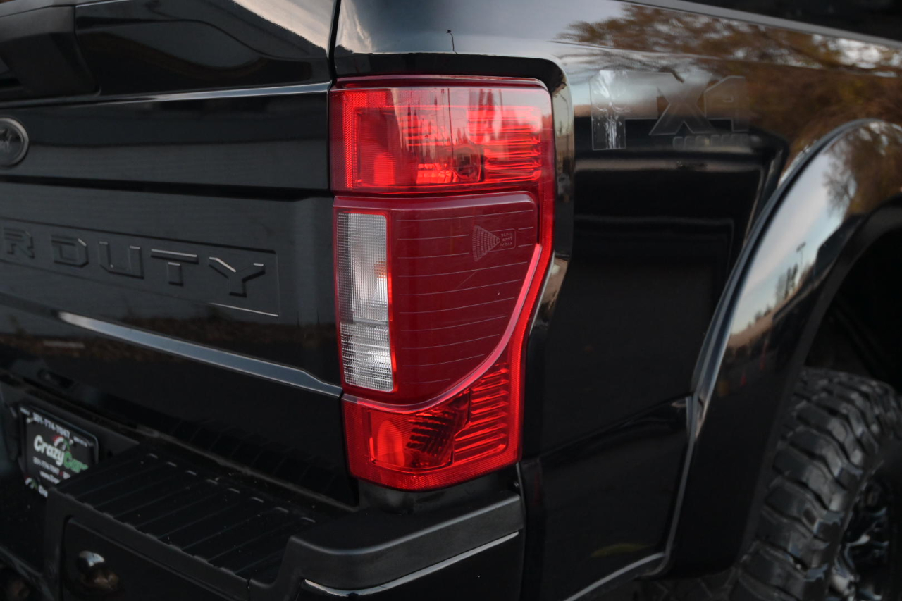 Ford F-250 SD XLT 4WD Crew Cab 8' Box 2021