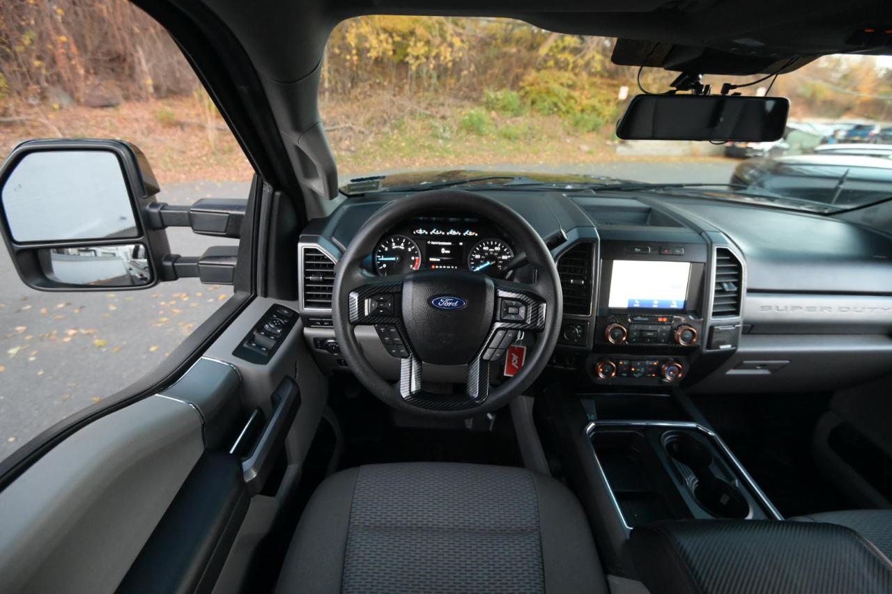 Ford F-250 SD XLT 4WD Crew Cab 8' Box 2021