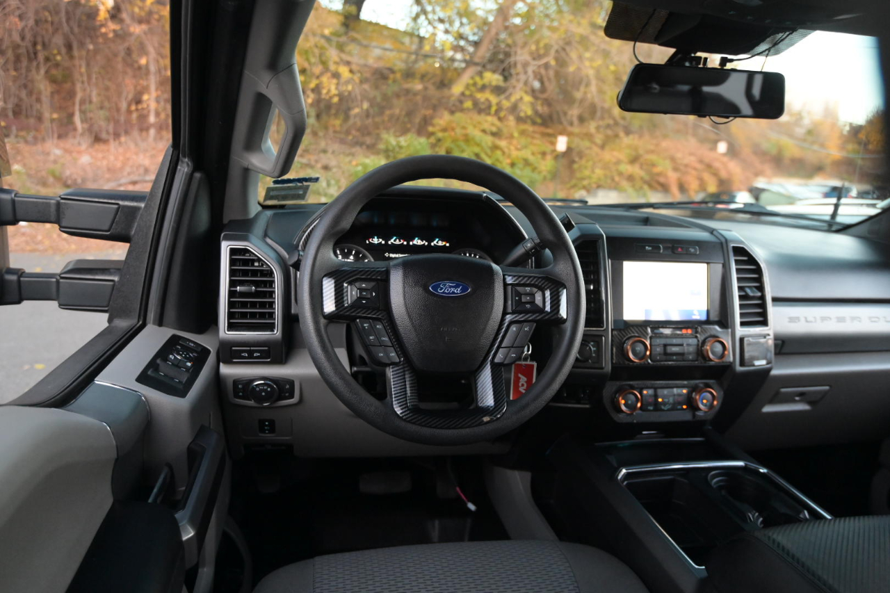 Ford F-250 SD XLT 4WD Crew Cab 8' Box 2021